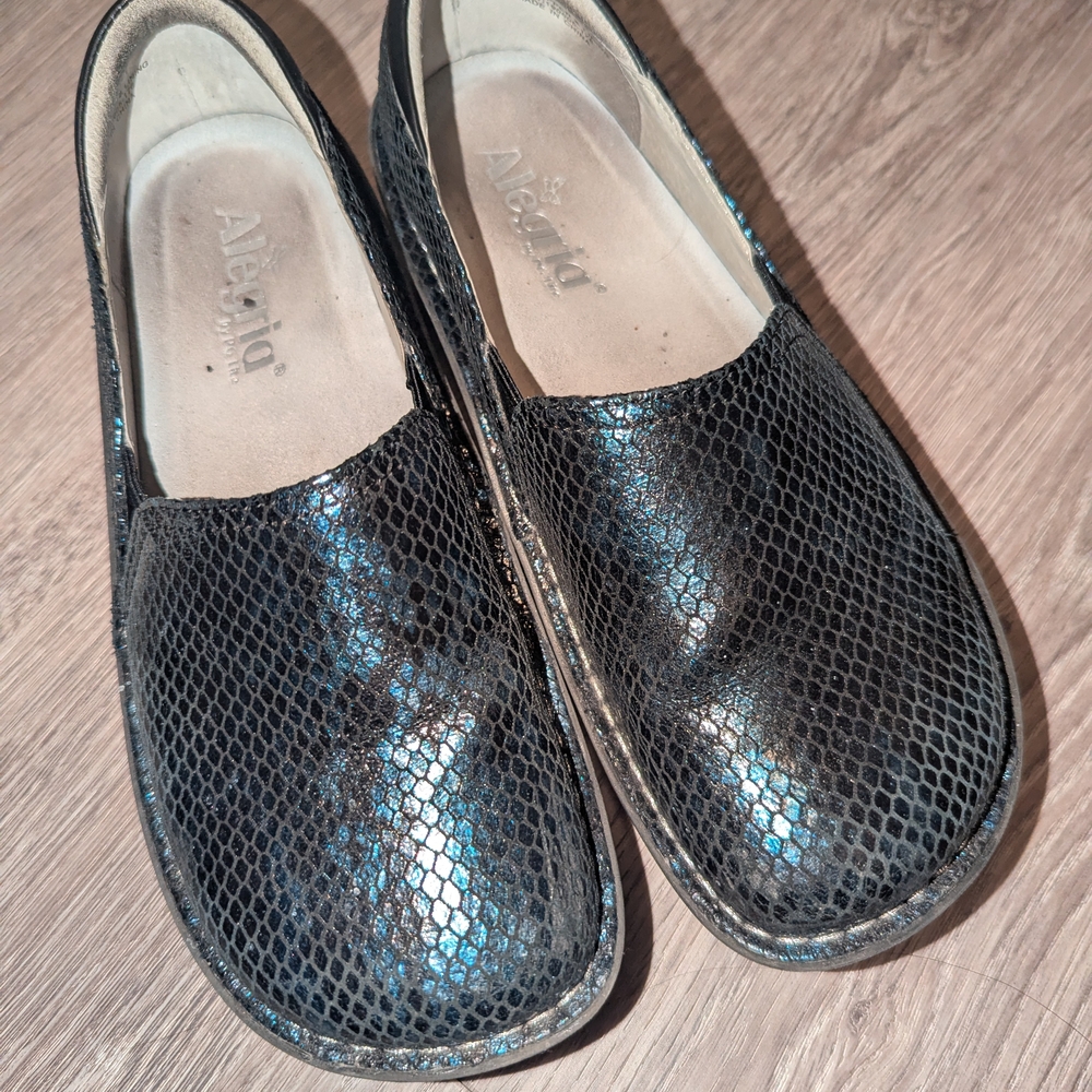 Black and Blue Snake Print Loafers